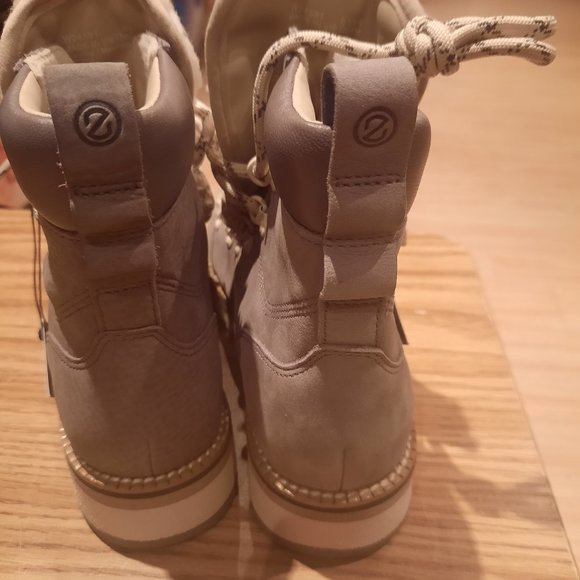 NWOT ZeroGrand Lodge Hiker Boot COLE HAAN Charcoal Mismatch size 6/6.5 - Picture 2 of 6